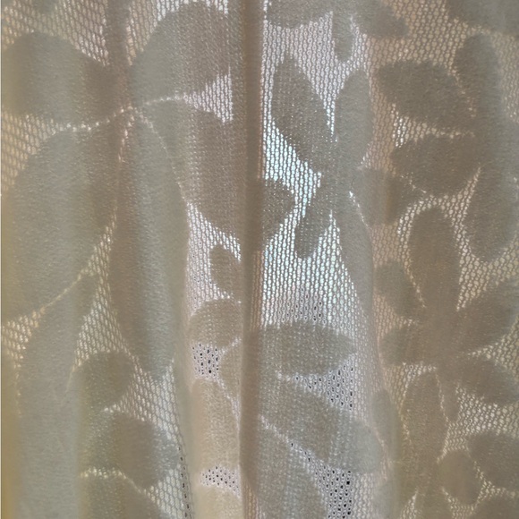 Anthropologie / Akemi + Kin White Floral Kimono - Picture 7 of 8